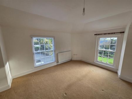 3 bedroom apartment to rent - Photo 5