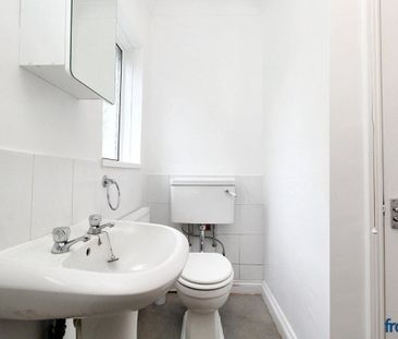 Courthill Road, Poole - Photo 2
