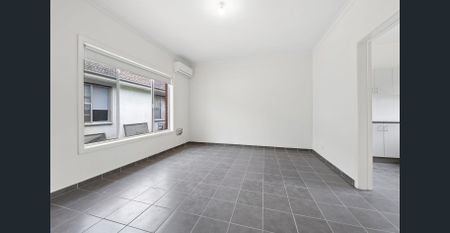 Beautiful renovated home. - Photo 2