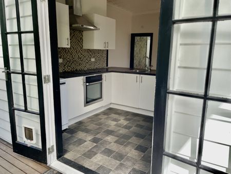 Shakespeare Road, Bluff Hill - Photo 5