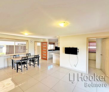 Modern & Spacious 3-Bedroom Granny Flat in Convenient Location! - Photo 2