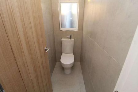 Longmoor Lane, Fazakerley, Liverpool, L10 - Photo 3