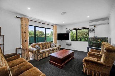 Beautiful Family Home in Spotswood - Photo 2