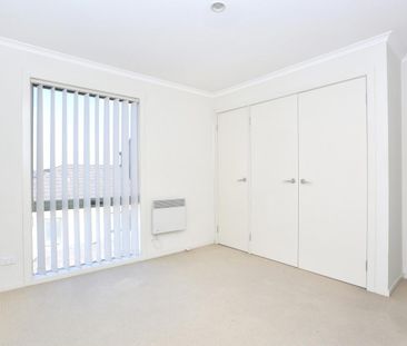 Perfectly positioned townhouse - Photo 3