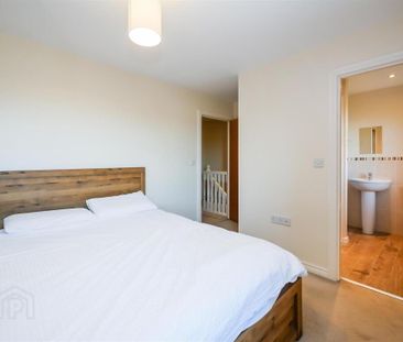 36 Danesfort Park, Saintfield Road, Carryduff, Belfast, BT8 8FG - Photo 6