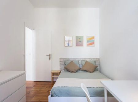 Calçada do Marquês de Abrantes, Lisbon, Lisbon 1200-163 - Photo 4