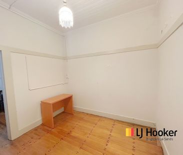 PRIVATE - 1 BEDROOM GROUND FLOOR FLAT - Photo 2