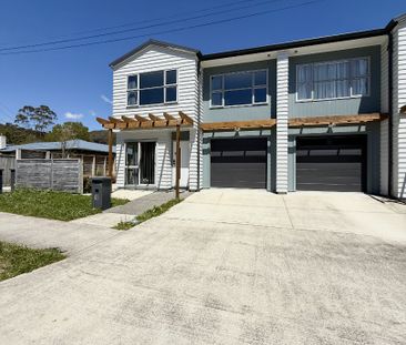 3 bedroom home in Lower Hutt - Photo 2