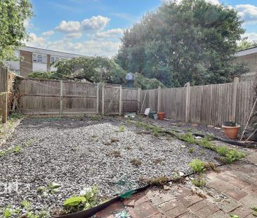 3 bedroom terraced house to rent - Photo 5