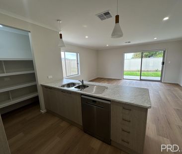 4BR NEW LIVING - Photo 5