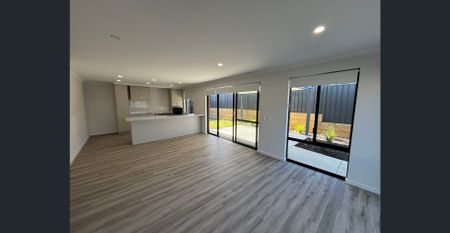 7 Chindwin Lp, Hilbert, WA 6112 - Photo 2