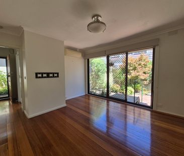 Private unit with great outdoor area - Photo 1