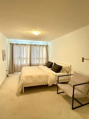 For Lease - 5647 Stella Lane, Burlington, Ontario - Photo 3