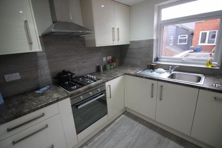 Room in a Shared House, Bethnal Green Road, E2 - Photo 4