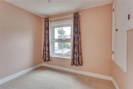 School Lane, Wargrave, Reading, Berkshire, RG10 - Photo 4