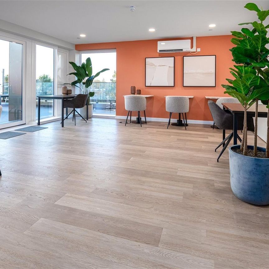 Walton Court, Station Avenue, Walton-On-Thames, KT12 - Photo 1