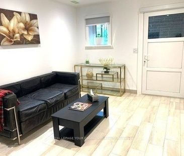 For Lease - 7 Van Dusen Boulevard, Toronto, Ontario - Photo 3