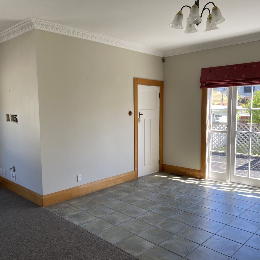 Beautiful in boulcott! - Photo 1