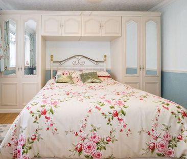 3 bedroom detached house to rent - Photo 4