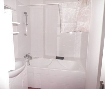 Location Appartement 2 pièces 45m² - Photo 4