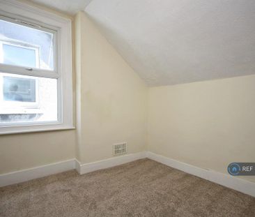 2 bedroom maisonette to rent - Photo 6