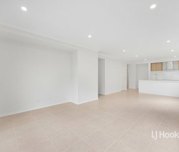 99 Paskas Drive, Fraser Rise VIC, Belconnen - Photo 1