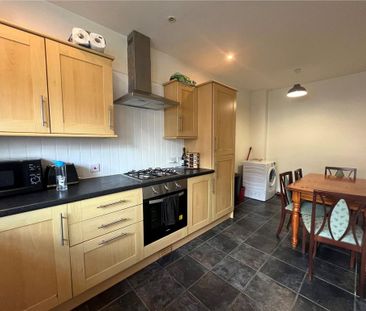 3 bedroom terraced house to rent - Photo 3