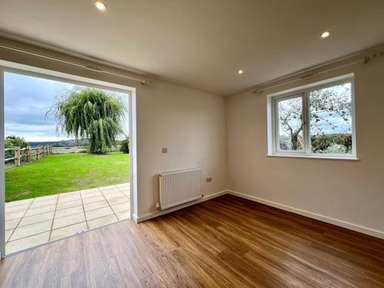 Cowlease Farm, Hamsey - Photo 1