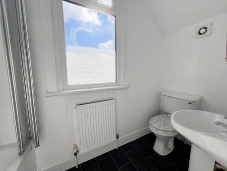 2 bedroom maisonette to rent - Photo 4