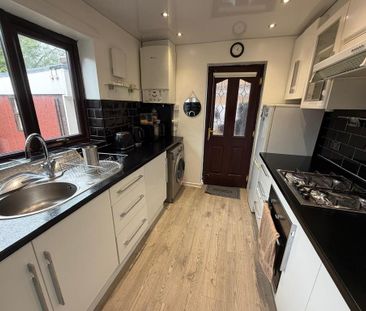 3 bedroom terraced house to rent - Photo 5