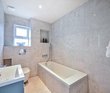 3 bedroom terraced house to rent - Photo 1