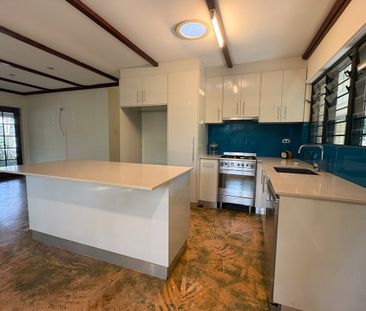 FAMILY HOME WITH POOL AND GARDEN SERVICE - Photo 1
