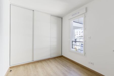 location Appartement T4 DE 82.1m² À VILLEURBANNE - Photo 3