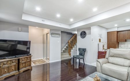 For Lease - 60 Fairwood Circle, Brampton, Ontario - Photo 3