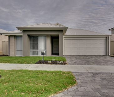 MODERN COASTAL LIVING - Photo 6