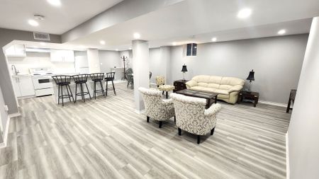 For Lease - 689 Leslie Valley Drive Unit# BSMT, Newmarket, Ontario - Photo 4