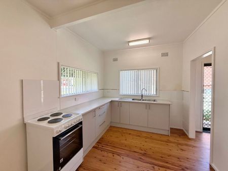 1/40a Frith Street, Kahibah - Photo 3