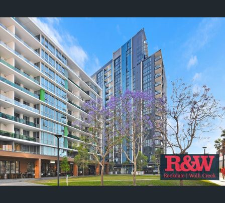 205/2 Discovery Point Place, Wolli Creek, NSW 2205 - Photo 1