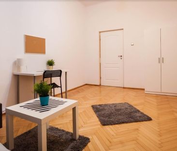 3 pokoje, świetna lokalizacja - Na wynajem - Zdjęcie 5