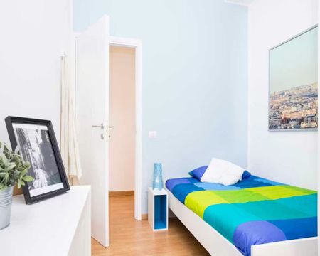 Via Legnone, Milan, Lombardy 20158 - Photo 4