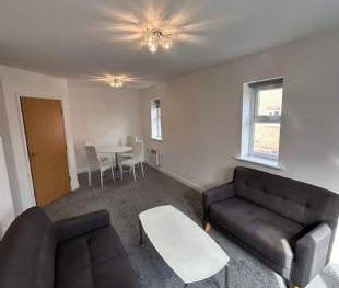 2 bedroom property to rent in Widnes - Photo 6