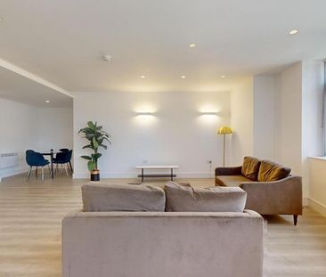 2 bedroom flat to rent - Photo 2