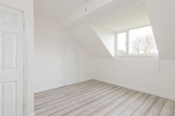 2 bed House - Mid Terrace To Let - Photo 1