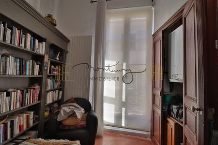 A LOUER P3 BIS MEUBLE CENTRE VILLE PROCHE DES ARENES - Photo 2