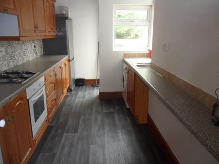 3 bedroom terraced house to rent - Photo 5