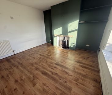 Scale Hill, Huddersfield - Photo 3