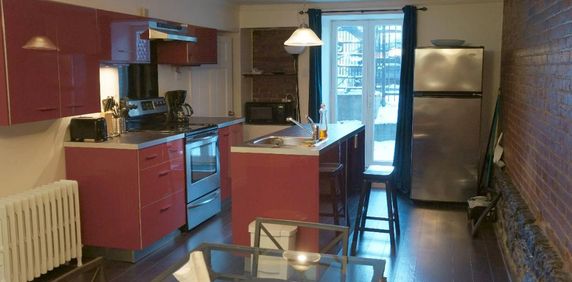 5minutes walking Sherbrooke metro station; furnished; all included - Photo 2