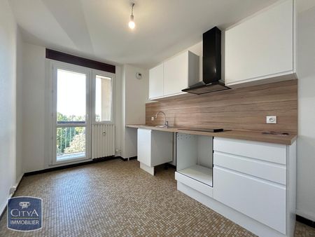 Location Appartement 2 pièces 47m² ST GENIS LAVAL 69230 - Photo 2