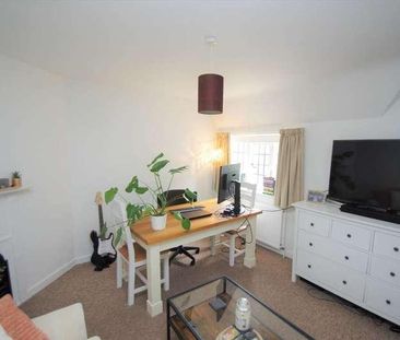 Hollybanks, Hp, Hemel Hempstead, HP3 - Photo 1