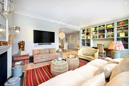 A stunning family home located in the heart of Sloane Square - Photo 2